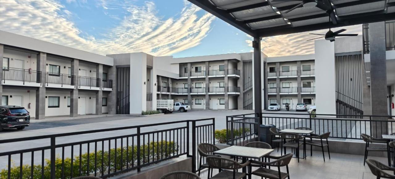 Hotel Gran Avenida, Navojoa Bagian luar foto